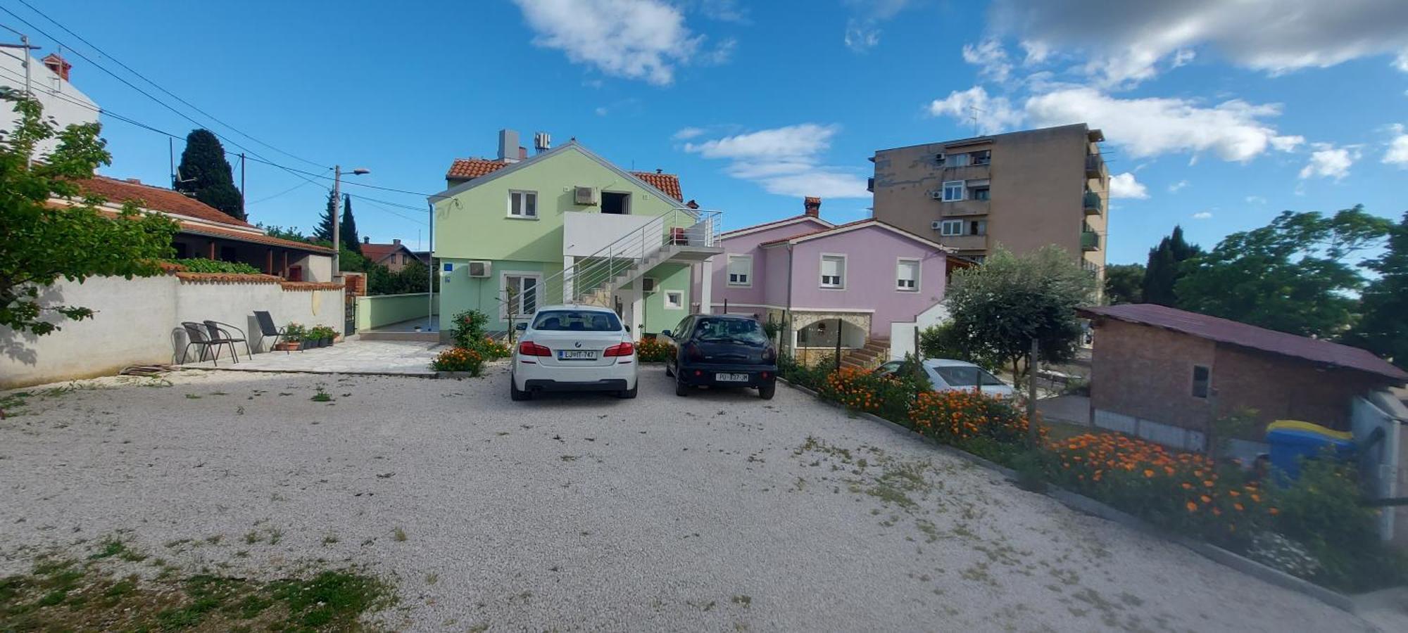 Ema & Sea Apartment'S With Free Private Parking Pula Bagian luar foto